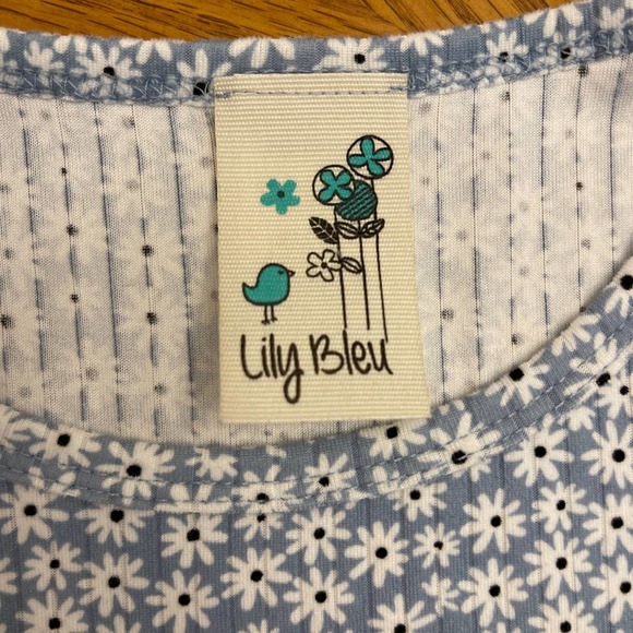 Lily Bleu T-shirt Girls Sz XL (16) barely used - Picture 5 of 6